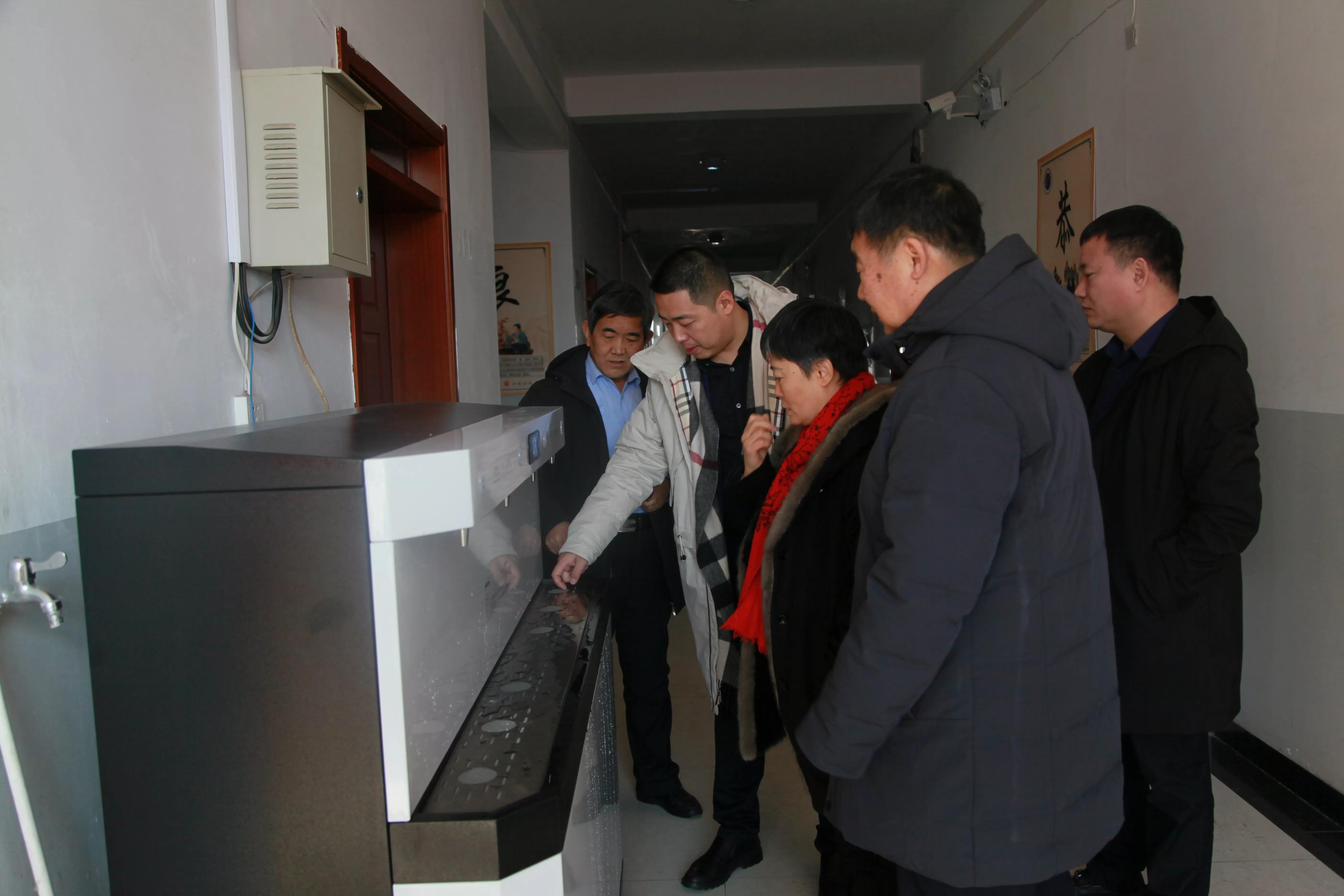 北京化成天下公益基金会润九州直饮净水机公益活动在方山二中举行